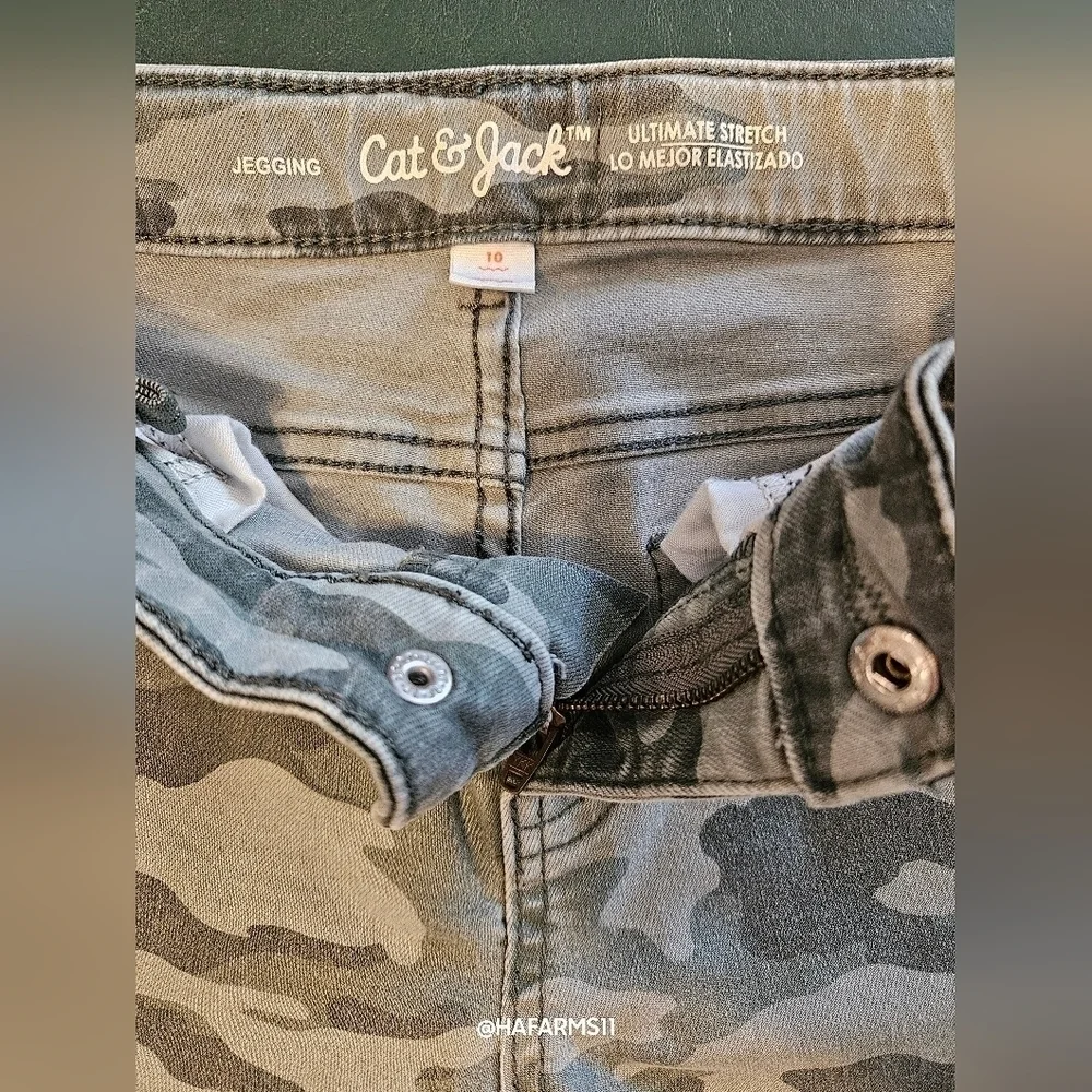 3/15$ Bundle Deal Outfit for Girls - Camo Pant and Skull Print Shirt